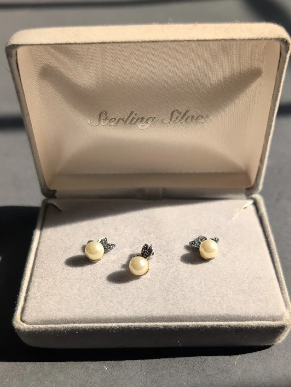 Pearl & Marcasite Leaf Stud Earrings - Ivory Pearl